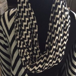 Black and white chevron design infinity wrap scarf